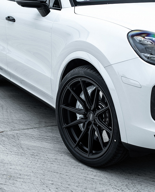 Фото дисков HF-3 Черный сатин на Porsche Cayenne III