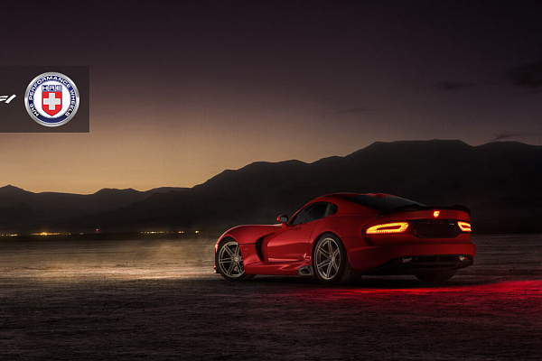 Фото дисков HRE P106 Сатиновый тонированный лак на Dodge Viper