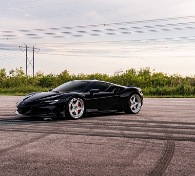 Фото дисков Strasse Wheels F5 Track на Ferrari SF90