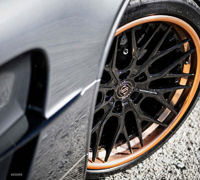 Фото дисков Strasse Wheels SV10M Deep Concave FS на Mercedes-Benz AMG GT I