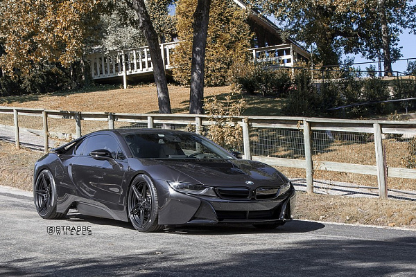 Фото дисков Strasse Wheels SV2 Deep Concave Duoblock Черный сатин на BMW i8