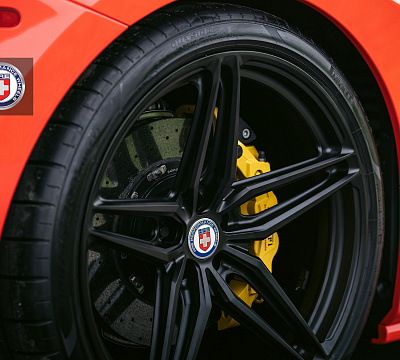 Фото дисков HRE P107SC на Ferrari 488