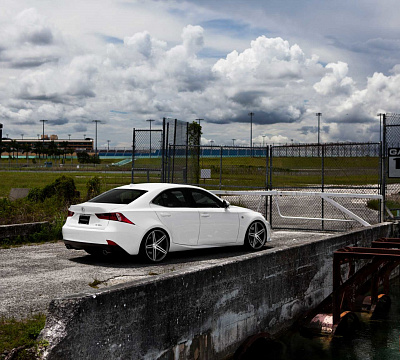 Фото дисков Vossen CV5 на Lexus IS II
