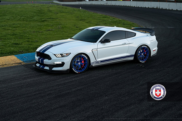 Фото дисков HRE R101 Синий сатин на Ford Mustang VI