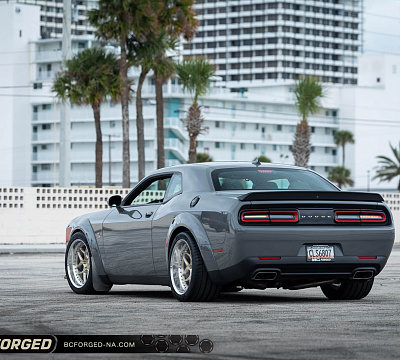 Фото дисков BC Forged LE53 // MLE53 на Dodge Challenger III
