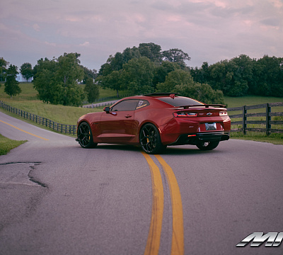Фото дисков MRR M228 на Chevrolet Camaro VI
