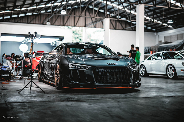 Фото дисков Brixton Forged PF9 Сатиновая бронза на Audi R8 (4S)