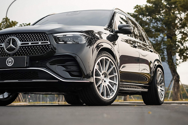 Фото дисков HRE 303M Глянцевый лак на Mercedes-Benz GLE II