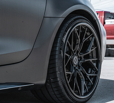Фото дисков Brixton Forged PF10 на Mercedes-Benz AMG GT I