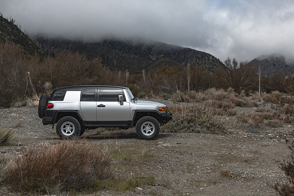 Фото дисков Black Rhino SHOGUN  на Toyota FJ Cruiser