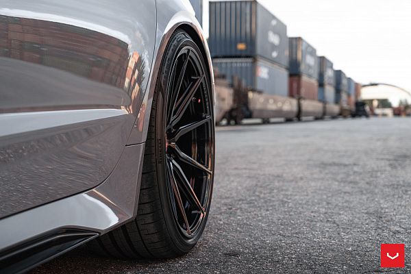 Фото дисков Vossen HF-3 Черный глянец на Audi A/RS 7 (4K)
