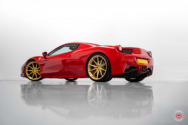 Фото дисков Vossen EVO-2 Глянцевое золото на Ferrari 458