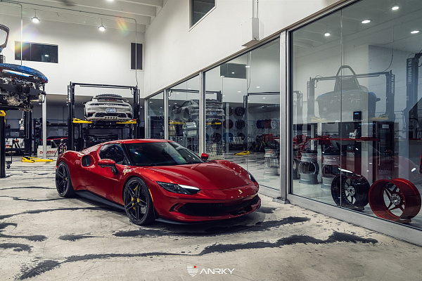 Фото дисков Anrky AN17 Черный глянец на Ferrari 296