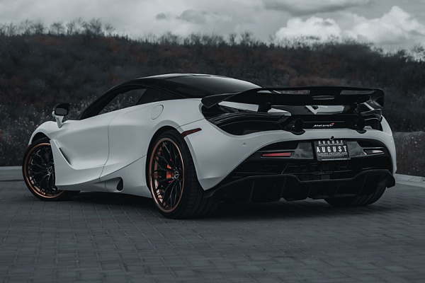 Фото дисков Brixton Forged CM6-R Глянцевый темный лак на McLaren 720S