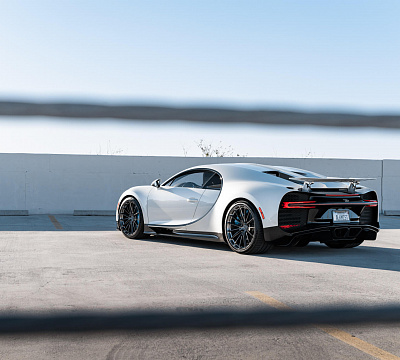 Фото дисков HRE P103 на Bugatti Chiron