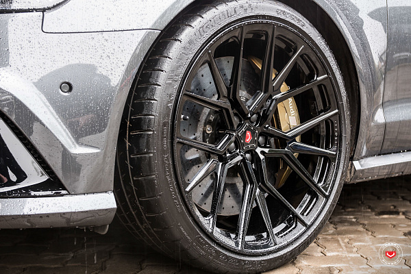Фото дисков Vossen M-X3 Черный глянец на Audi A/RS 6 (C7)