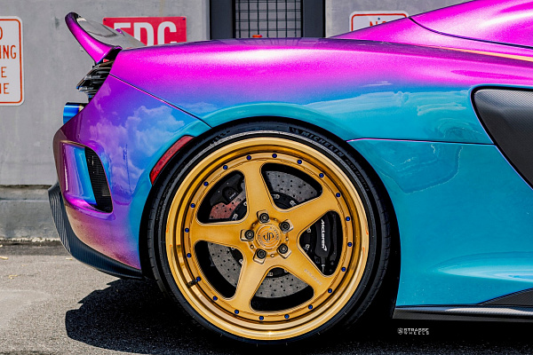 Фото дисков Strasse Wheels SV5 Deep Concave Duoblock Глянцевая бронза на McLaren 650S