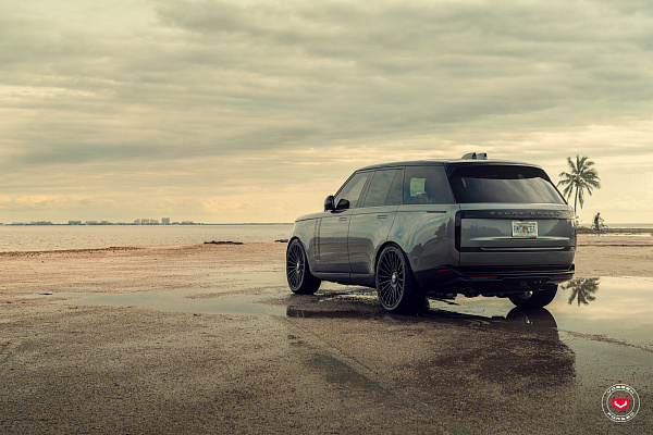 Фото дисков Vossen GEN-04 Черный глянец на Land Rover Range Rover V