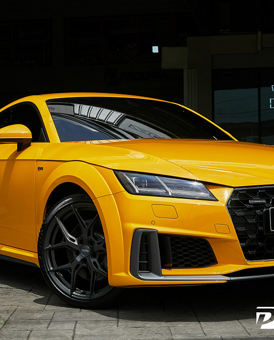 Фото дисков HF-5 Сатиновый графит на Audi TT (8S)