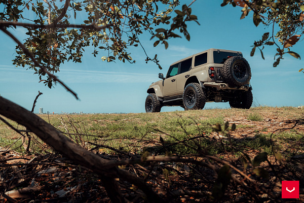 Фото дисков Vossen HFX-1 (6-Lug) Черный сатин на Ford Bronco