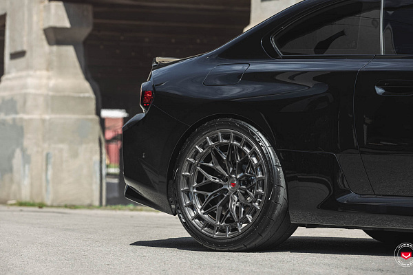 Фото дисков Vossen LC3-02 Глянцевый темный лак на BMW 2/M2 (G42/G87)