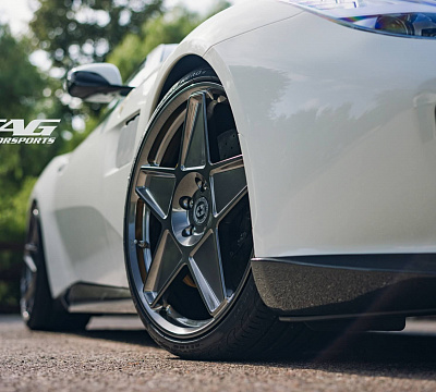Фото дисков HRE 505M на Ferrari California
