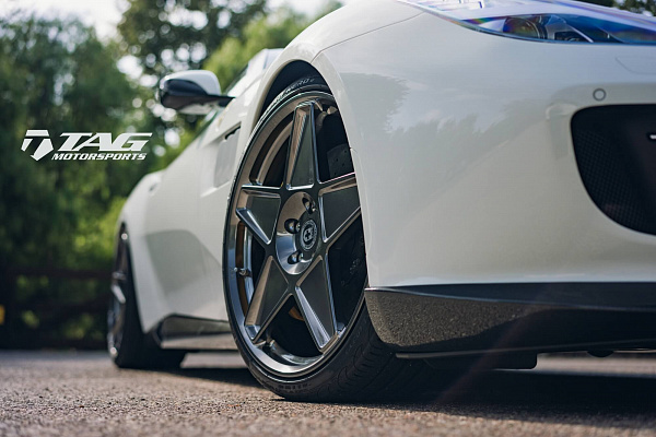 Фото дисков HRE 505M Глянцевый темный лак на Ferrari California