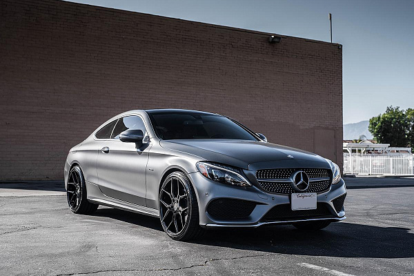 Фото дисков Giovanna Haleb Черный глянец на Mercedes-Benz C-Class (W205)