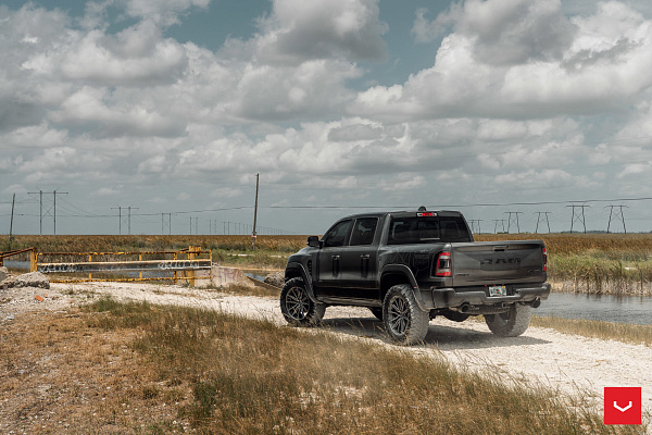 Фото дисков Vossen HF6-1 Алмазная проточка на Ram 1500 V