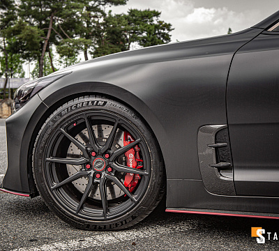 Фото дисков Vossen HF-3 на Kia Stinger