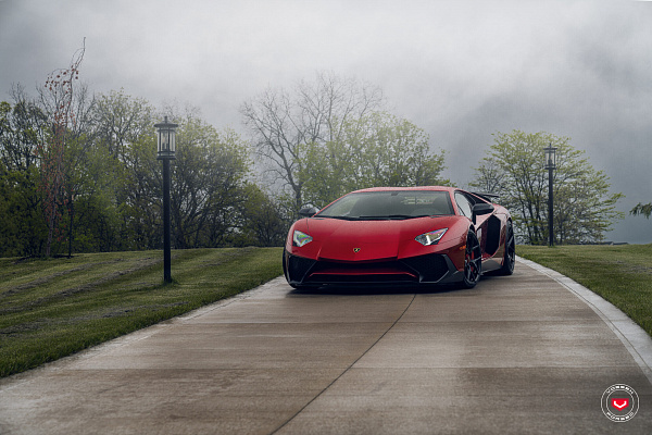 Фото дисков Vossen S21-01 Черный глянец на Lamborghini Aventador