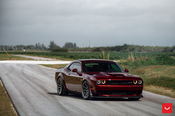 Фото дисков Vossen HF-3 Сатиновый графит на Dodge Challenger III