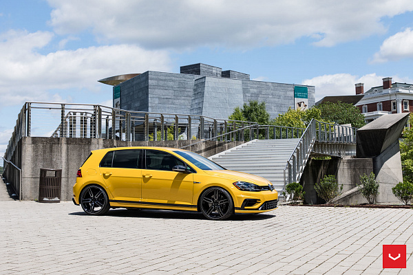 Фото дисков Vossen HF-1 Черный глянец на Volkswagen Golf VII