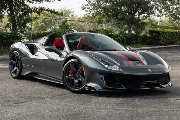 Фото дисков Anrky RS5.3 Глянцевый темный лак на Ferrari 812