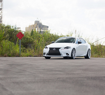 Фото дисков Vossen VFS-10 на Lexus IS II