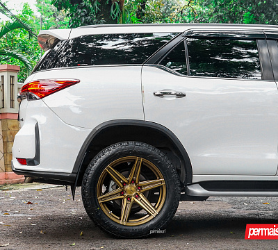 Фото дисков Vossen HF6-2 на Toyota Fortuner II