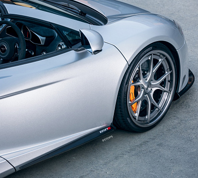 Фото дисков Strasse Wheels SM5R Deep Concave FS на McLaren 650S