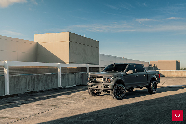 Фото дисков Vossen HF6-5 Черный глянец на Ford F-150 XIII
