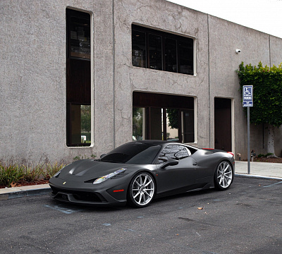 Фото дисков HRE P104SC на Ferrari 458