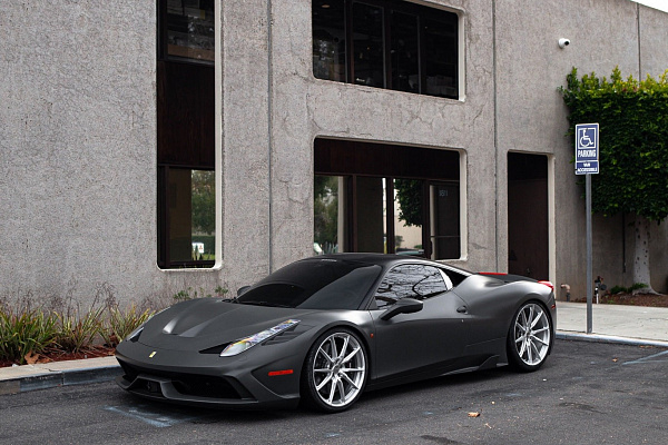 Фото дисков HRE P104SC Глянцевый лак на Ferrari 458
