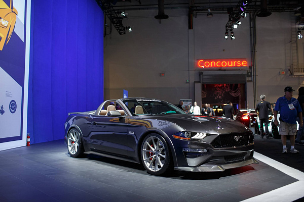 Фото дисков HRE P204 Сатиновый тонированный лак на Ford Mustang VI