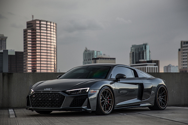 Фото дисков Strasse Wheels SV5 Deep Concave FS Другой цвет на Audi R8 (4S)