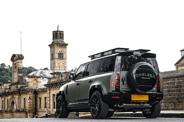 Фото дисков Kahn RS 3.0 Черный сатин на Land Rover Defender II