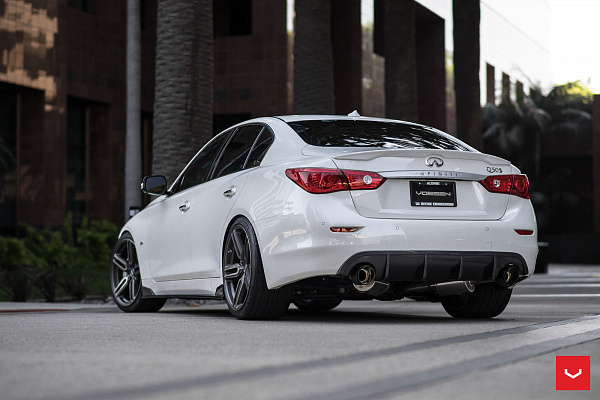 Фото дисков Vossen HF-1 Алмазная проточка на Infiniti Q50