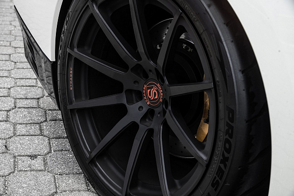 Фото дисков Strasse Wheels R10 Deep Concave Monoblock Черный сатин на Nissan GT-R