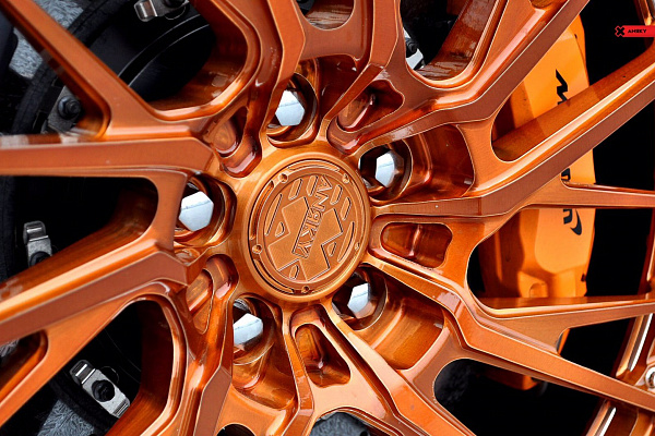Фото дисков Anrky RS3 Глянцевая медь на McLaren 570S