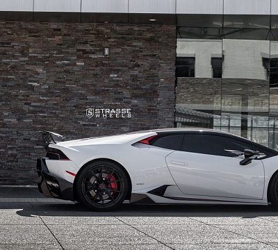 Фото дисков Strasse Wheels SM5R Deep Concave Monoblock на Lamborghini Huracan