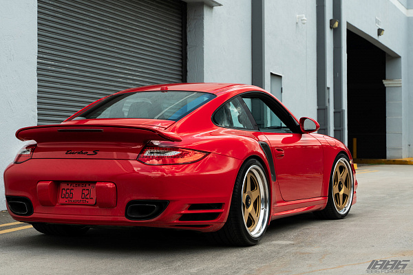 Фото дисков 1886 Wheels S005 Сатиновое золото на Porsche 911 VI