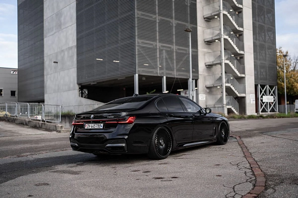 Фото дисков ST Wheels ST5 Черный глянец на BMW 7 (G70)