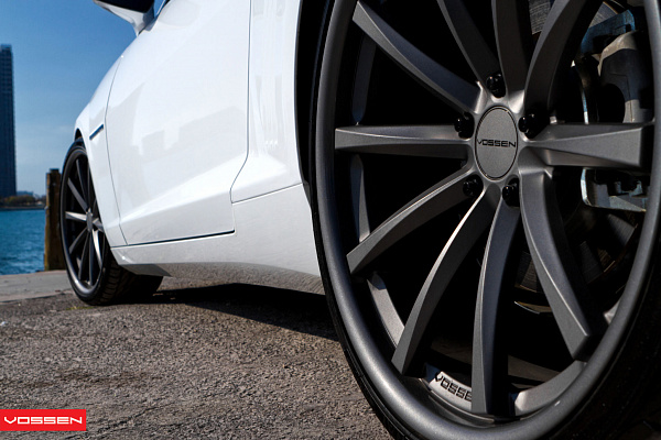 Фото дисков Vossen CV1 Сатиновый графит на Chevrolet Camaro V